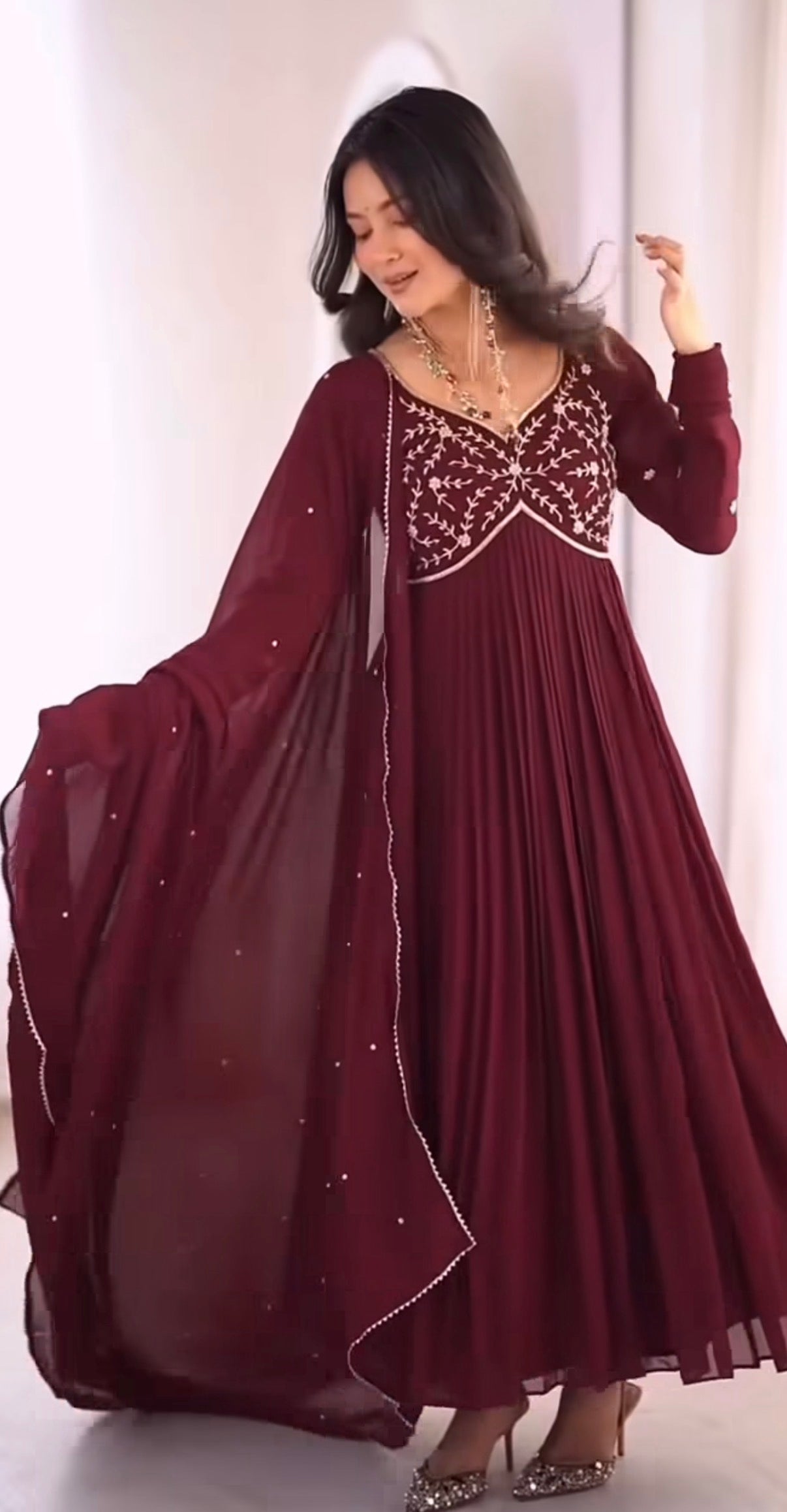 Jaanu Gown With Fully Heavy Embroidery Dupatta