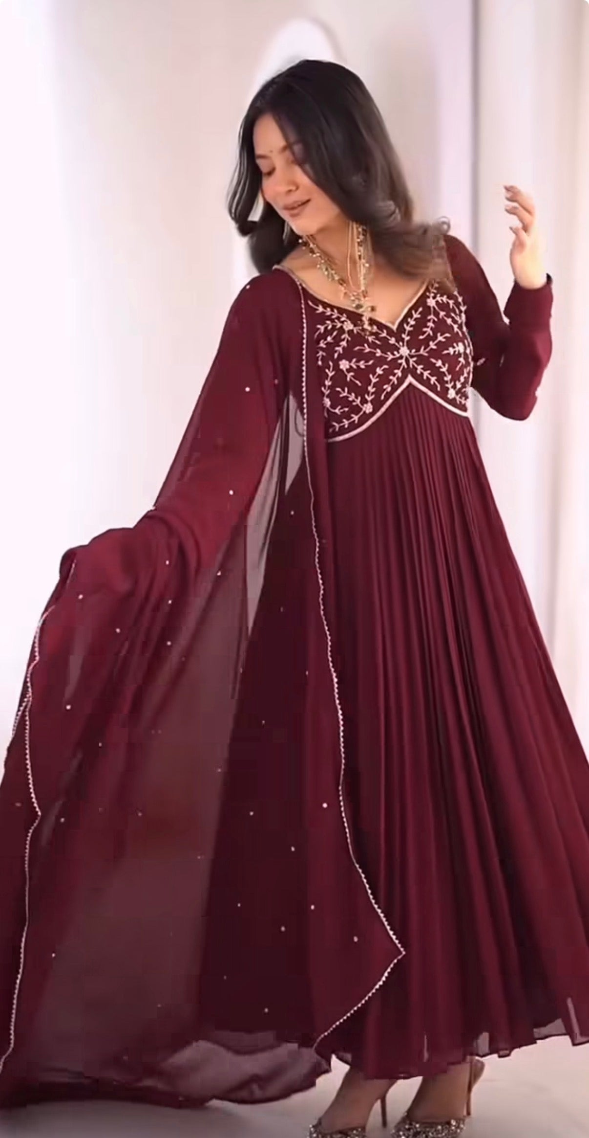 Jaanu Gown With Fully Heavy Embroidery Dupatta