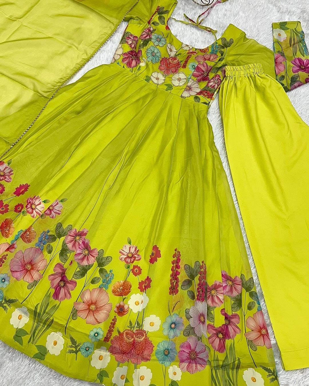 Palki Light Yellow