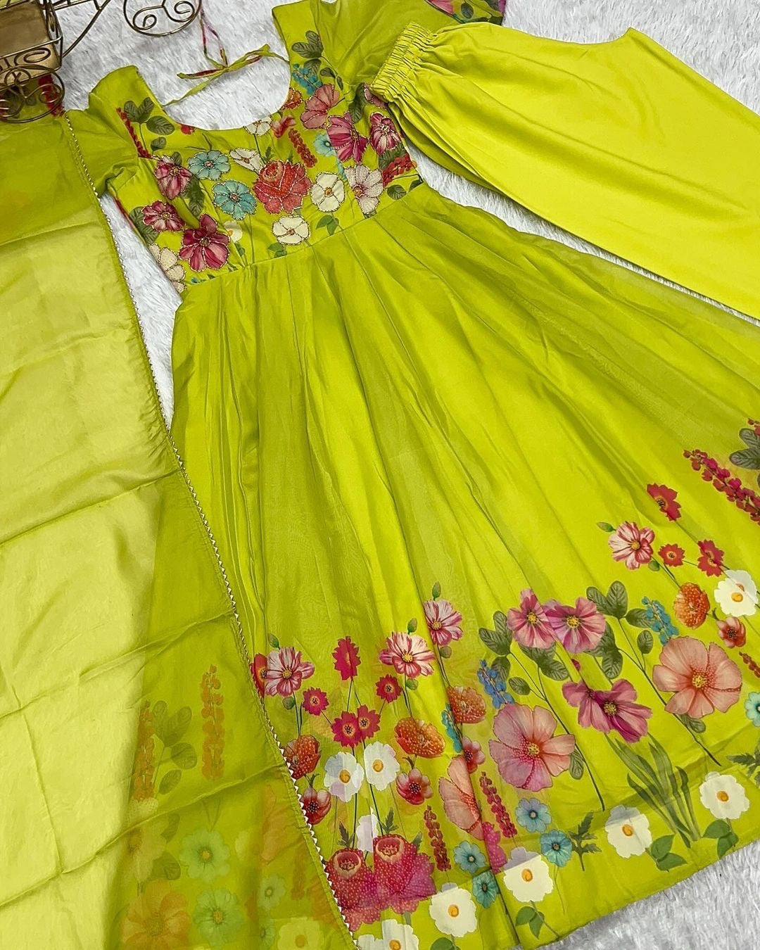 Palki Light Yellow