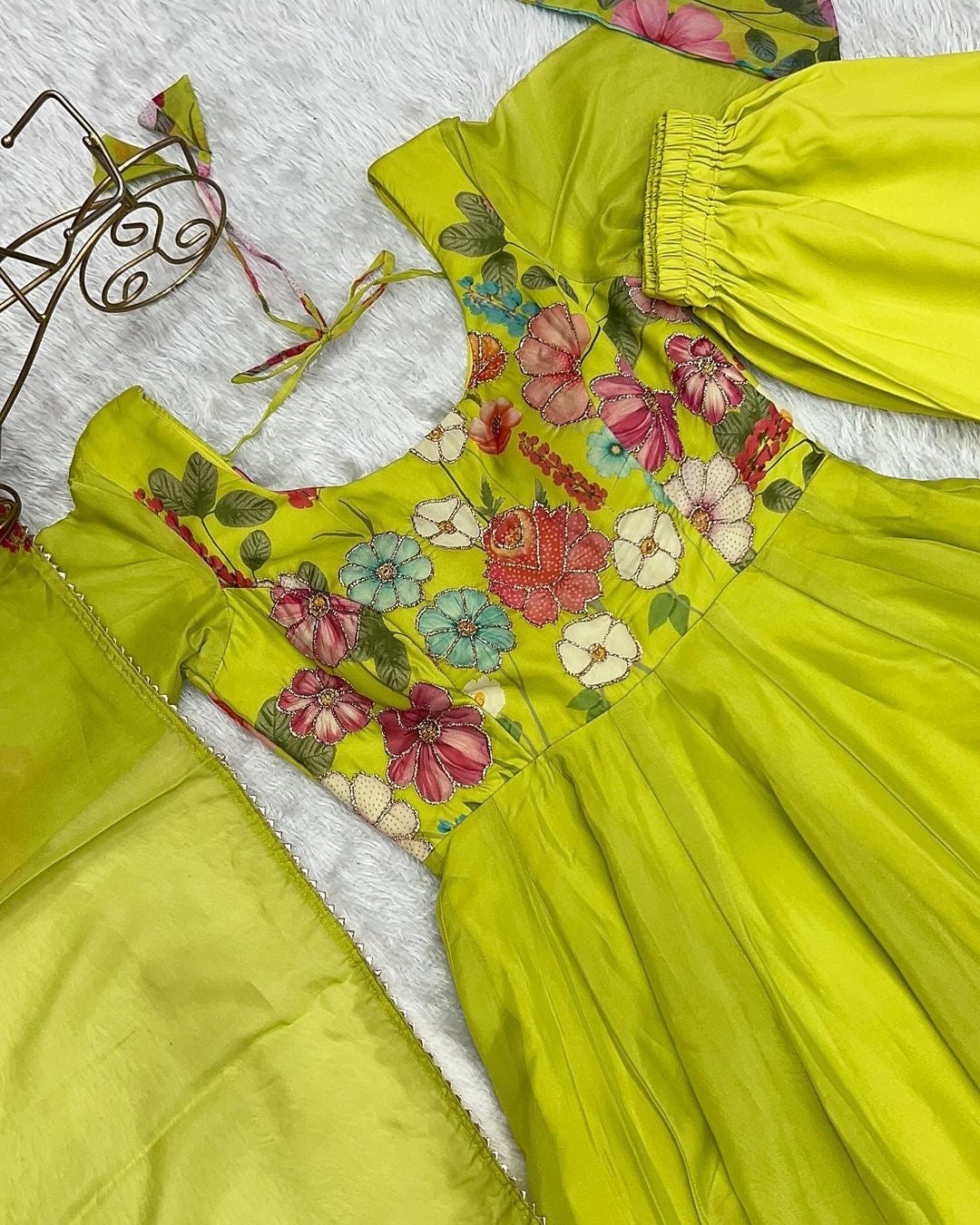 Palki Light Yellow